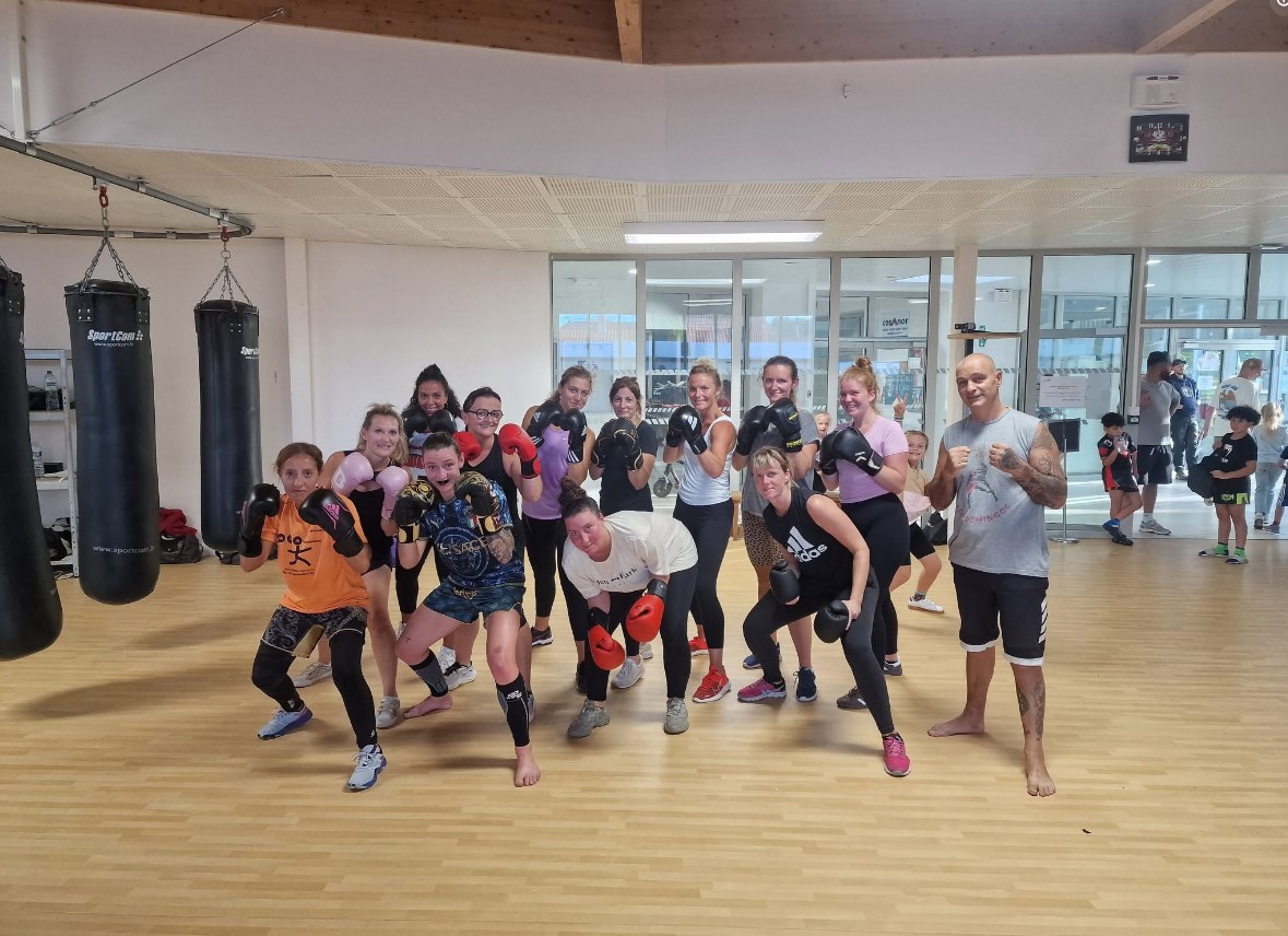 Cours Cardio-Boxe Filles à la Team Domingos Wervicq-Sud